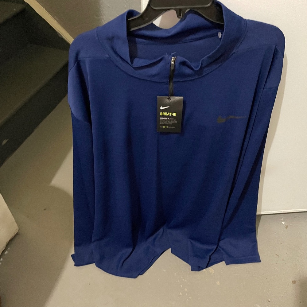 Nike Men’s Pull-Over Quarter Zip